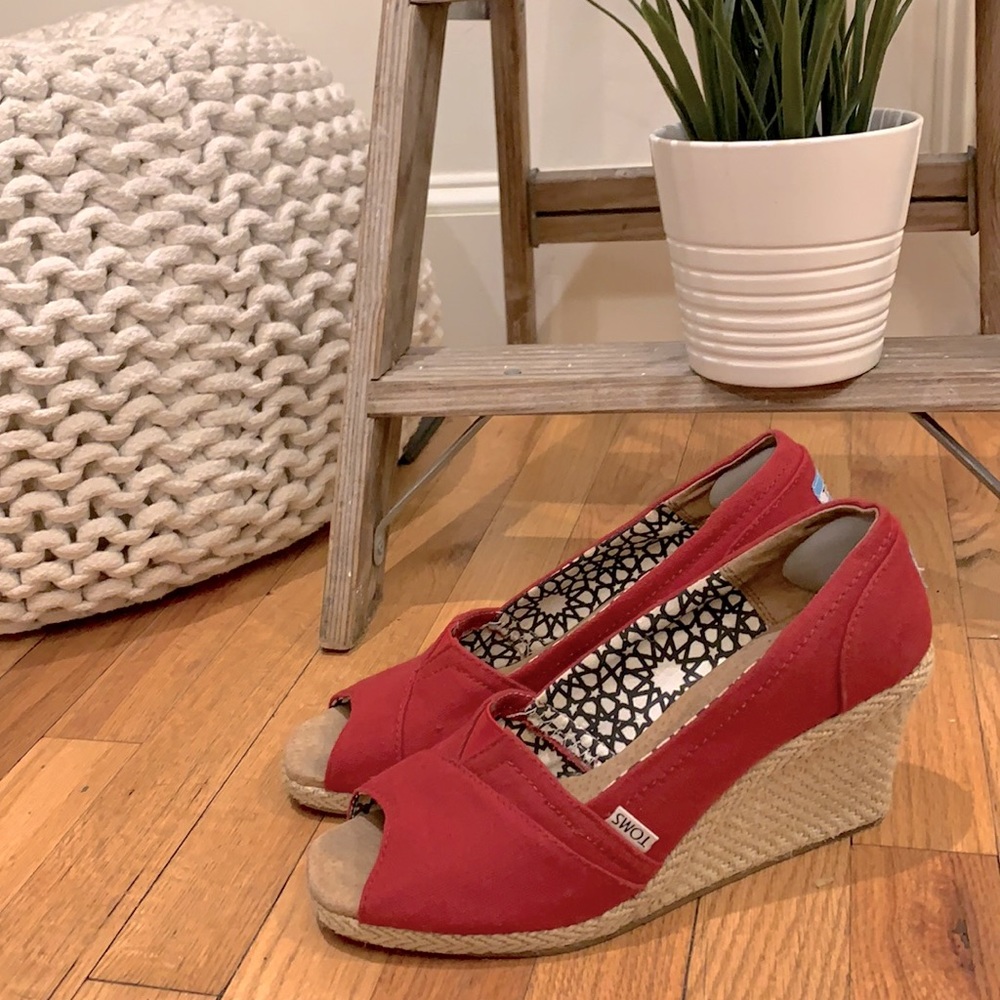 TOMS Wedge Sandal - size 11 Red